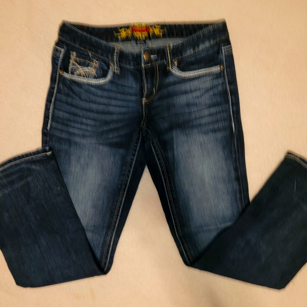 Maurices jeans